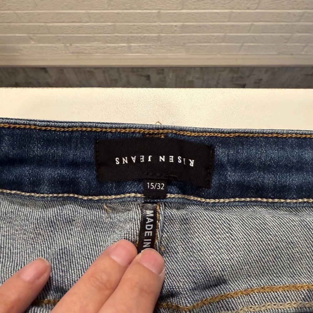 RISEN Los Angeles Women's Vintage Washed Straight Leg Ripped Distressed Jeans - Picture 5 of 8